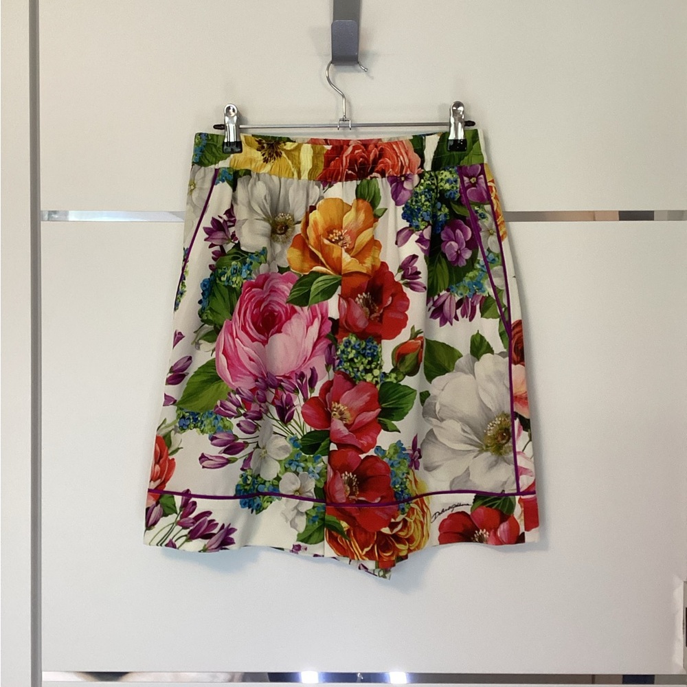 Dolce & Gabbana Floral Women's Shorts - Multicolor